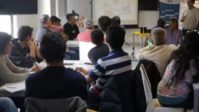 De ladrillos ecológicos a muñecos de trapo: El Iadep y su segundo encuentro de “Descubrir” 