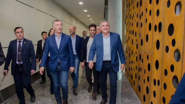 Macri y Morales inauguraron la primera etapa del nuevo aeropuerto