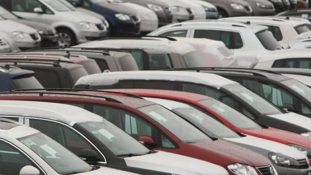 El patentamiento de automóviles tuvo una retracción del 35,8%  