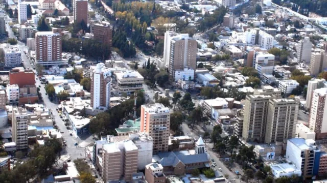 Trabajadores privados en ascenso: En Neuquén siguen creciendo pese al derrumbe nacional