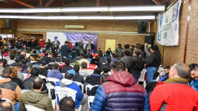 El Sindicato de Petroleros Privados se manifestó en “alerta” por numerosas suspensiones