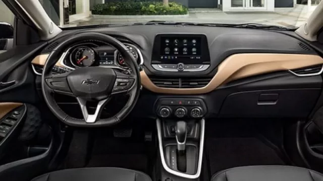 El Onix vendrá con cargador inalámbrico de celulares e internet 