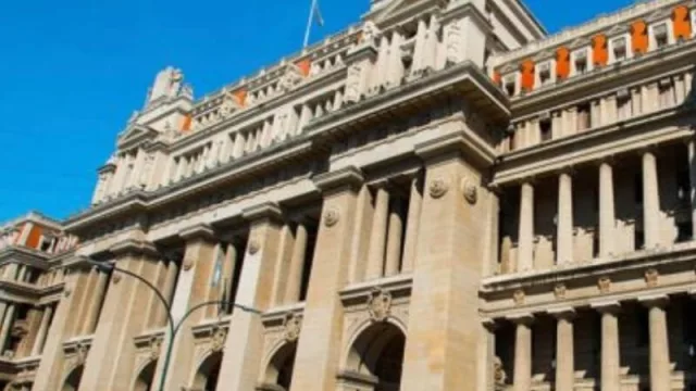 Neuquén y Río Negro se bajaron del reclamo por la baja del IVA y Ganancias 