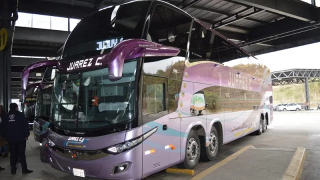 Jujuy-Tarija: llegó Juárez C Internacional, desde Bolivia, a la terminal de la capital 