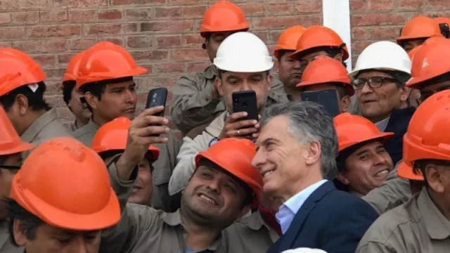 Macri visitó a los trabajadores del Ingenio La Esperanza