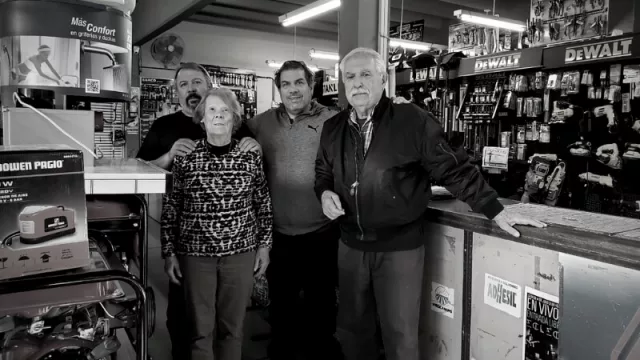 Casa Bernabé: más de 85 años atendiendo las necesidades de Bahía, la zona y el sur 