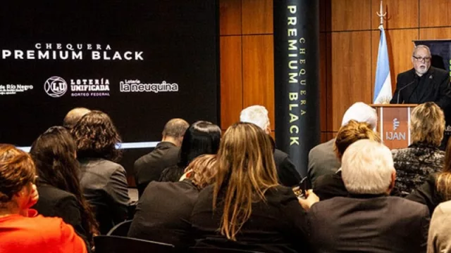 Lotería La Neuquina lanzó ayer su Chequera Premium Black (mas de 450 millones en premios totales) 