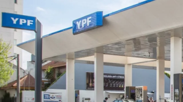 Otro aumento de la nafta: ¿A cuánto quedó en Neuquén y cuáles fueron las razones de la suba?