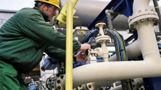 Se generan más de 700 empleos por mes en Neuquén (y llegan a contabilizarse 122.978 trabajadores registrados privados en la provincia)