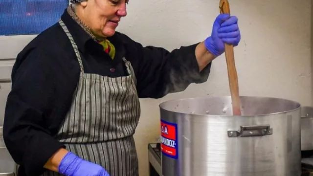 Manos a la olla: arrancó la producción de productos sin T.A.C.C. en Villa La Angostura