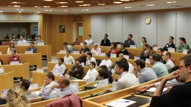 IAE abre una clase abierta de su programa virtual en Dirección de la Pequeña y Mediana Empresa