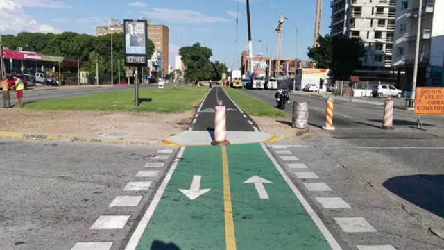 Avenida Italia es la vidriera más elegida por los políticos (carteles desde US$ 1.500)