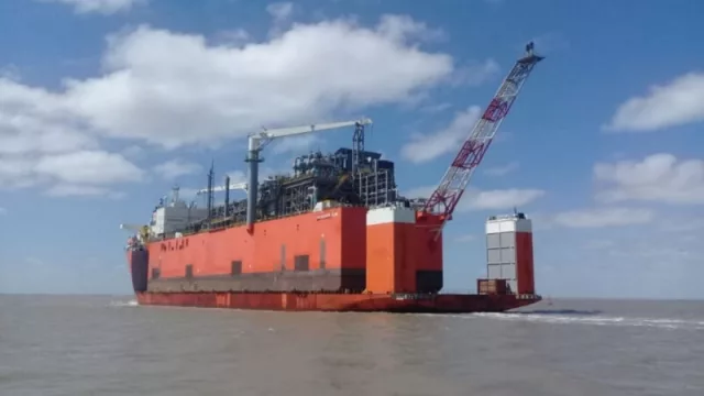 YPF ofreció exportar GNL desde el puerto de Bahía Blanca
