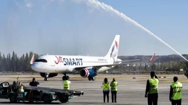 A volar: Jet Smart realizó el vuelo inaugural de la ruta Neuquén-El Palomar