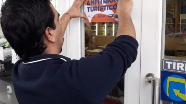 Capacitaciones turísticas a trabajadores de estaciones de servicio