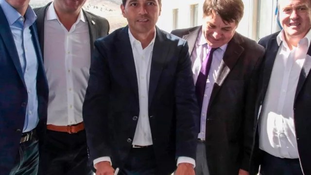 Gutiérrez anunció la construcción de 56 viviendas en Aluminé