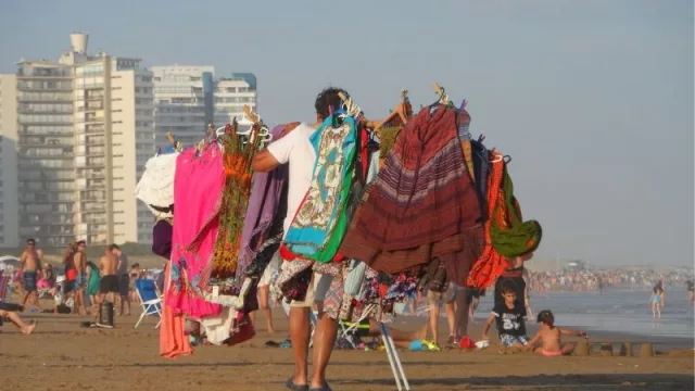 Duro golpe de la temporada turística en UY (dejó US$ 614 M y el ingreso de divisas cayó)