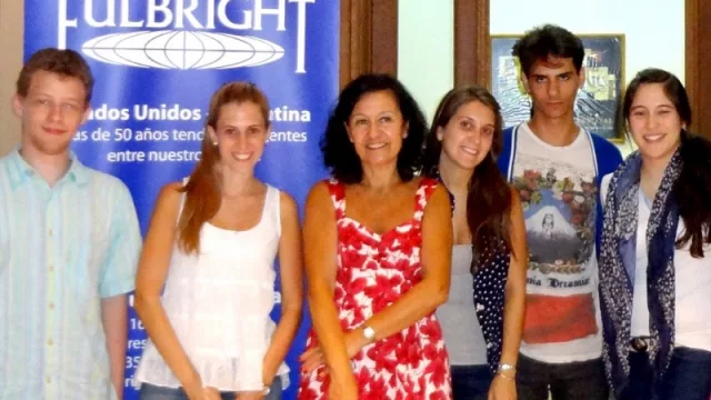 Un master y un doctorado en los Estados Unidos no estaría mal... ¿no?