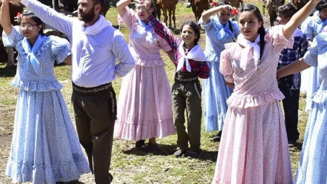 A tan solo 300 km de Neuquén Capital celebran la Fiesta de los Vecinos en Moquehue