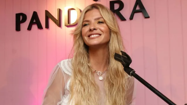 Pandora inauguró su primera Beach House Store en Punta del Este