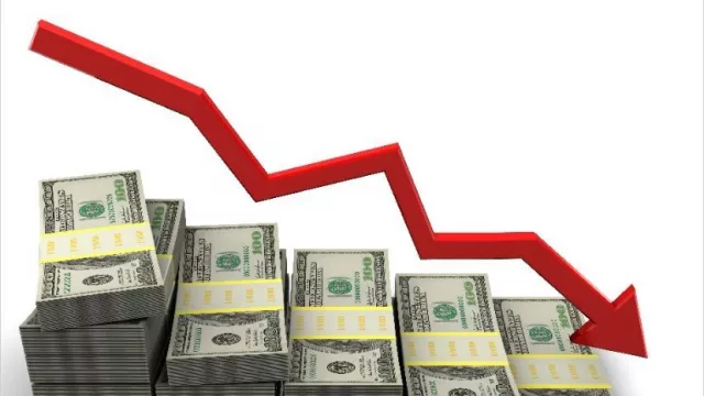 El dólar, cerca de los $ 37, frenó la baja por el rojo en acciones y bonos