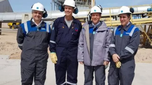 Visitas importantes de Chevron (junto a su socia YPF) en Loma Campana