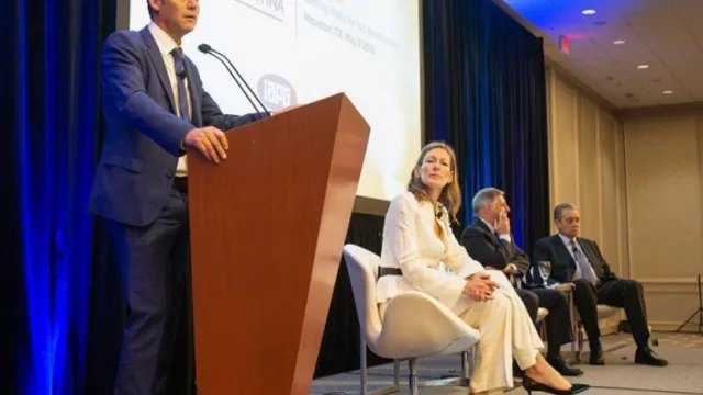 Houston no tenemos un problema … pero venimos por más inversiones