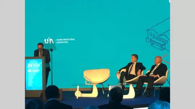 Empresarios apoyan el déficit cero, pero miran de reojo la marcha del dólar