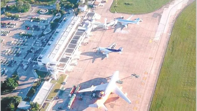 Quitan piso a tarifas aéreas de cabotaje y prevén mejoras en precios de pasajes