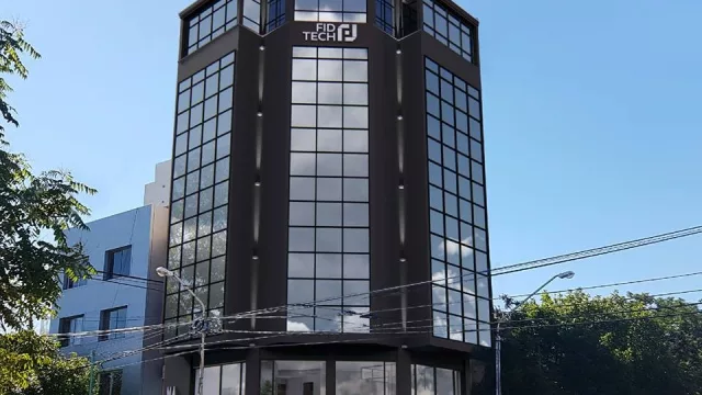 Malón Coworking se amplió a tres nuevos pisos exclusivos para trabajar bajo este concepto (en un mismo edificio tres empresas)