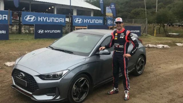 Hyundai presentó por primera vez en el país el nuevo Veloster Turbo