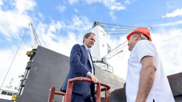 El gobernador Bordet propone un sistema portuario integrado con Uruguay