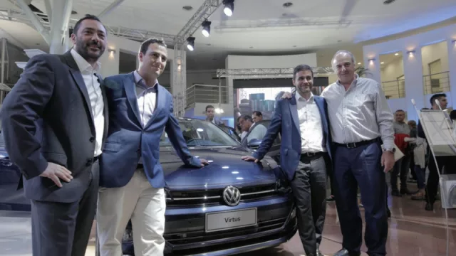 Iruña presentó al Virtus: diseño, potencia, espacio y confort, diferencias entre el nuevo auto de Volkswagen y uno común