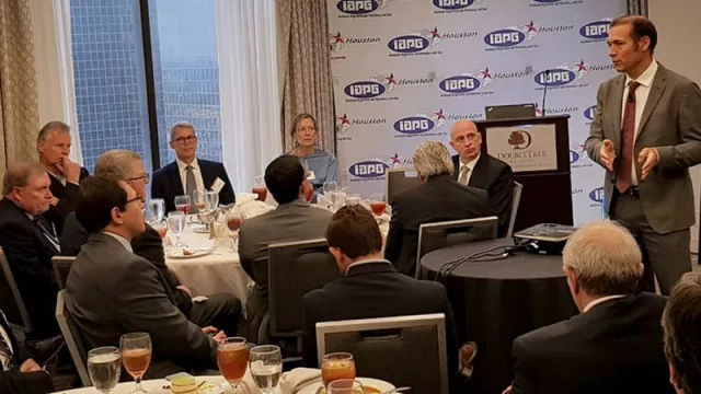 Cómo le fue al gobernador neuquino en su gira por los EE.UU (mostró lo que crece y “crecerá” Vaca Muerta)