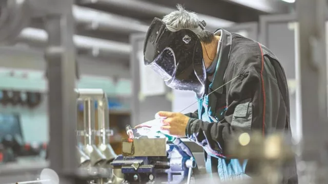 Desempleo a 7,2% con más tasa de actividad y empleo, delicado ‘bingo‘ macro