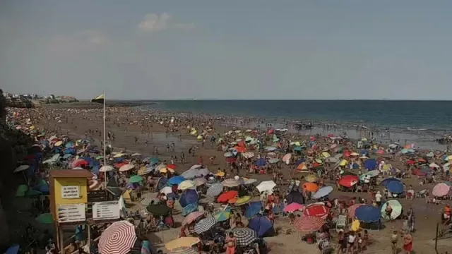 Mirá la playa de Las Grutas “En Vivo” (el canal TN ya la mostró al país)