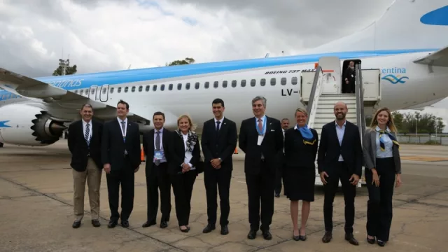 Aerolíneas Argentinas sale a mostrar su primer 737 800 Max 8 (hoy nos subimos para ir a Ushuaia)