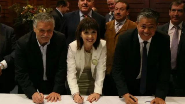 Se creó la Cámara Binacional de Comercio entre Argentina y Chile (Paso Pichachén y el gas natural, principales puntos)