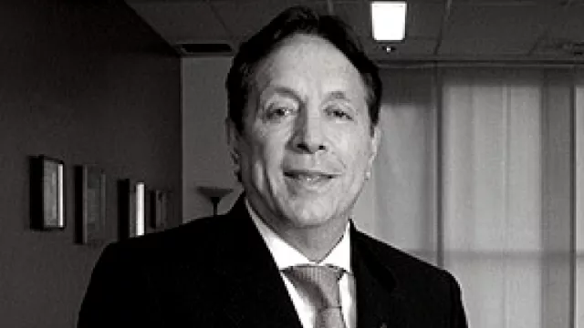 Oscar Ghezzi deja la presidencia de la Cámara Argentina de Turismo