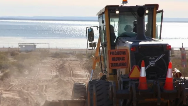 La Cooperativa 28 de Febrero y el proyecto “Bahía de Playas” celebraron acuerdo por lotes