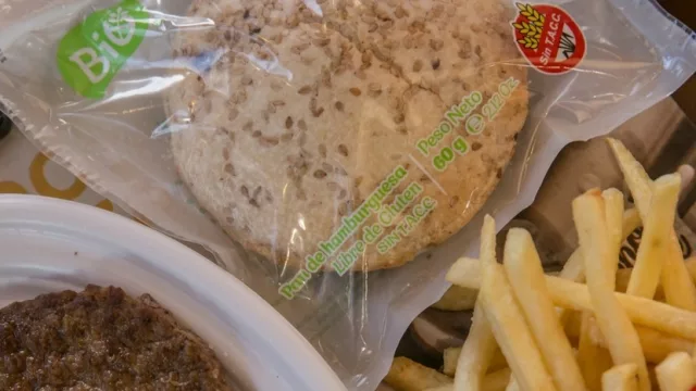 Llegó el pan de hamburguesa apto para celíacos a los locales McDonald´s (podés probarlo en Neuquén y en todo el país)