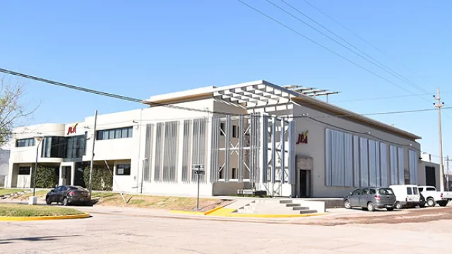 JLA invierto más de $ 50 millones en ampliar su laboratorio (y agregan valor a la cadena del maní)