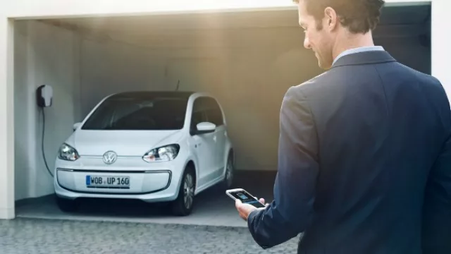 Grupo Volkswagen acelera su apuesta: en 2025, 1 de cada 4 vehículos de todas sus marcas serán eléctricos