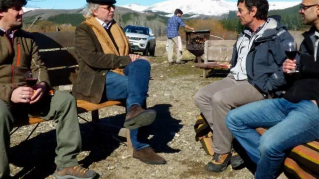 Francis Mallmann grabó para un programa televisivo en San Martín de los Andes en la previa al evento “Cocina de los 7 lagos”