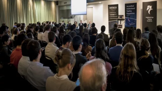 La bolsa de Londres formará profesionales de trading financiero