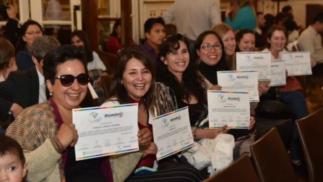 Emprendedores certificados: segunda  etapa de Alumbra Tus Ganas de Emprender