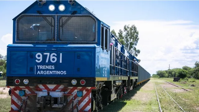 Inauguraron los primeros 100 kilómetros de vías del Belgrano Cargas