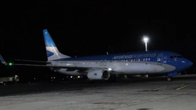 Chapelco ya vuela de noche: San Martín de los Andes comienza a vivir una nueva historia en su aeropuerto