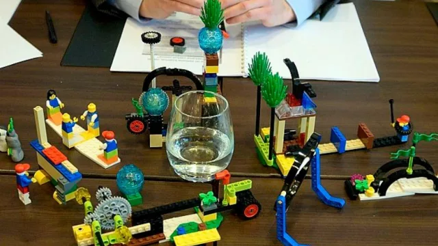 Curso LEGO ́s Serious Play en la UFLO de Cipolletti