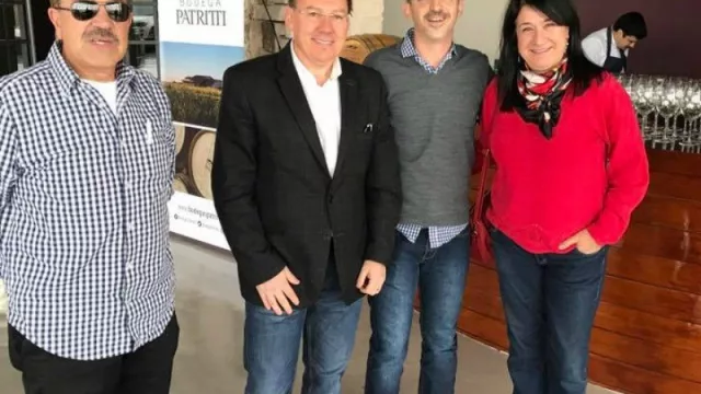 Patritti presentó su nuevo vino Primogénito Sangre Azul variedad Blend Chardonnay